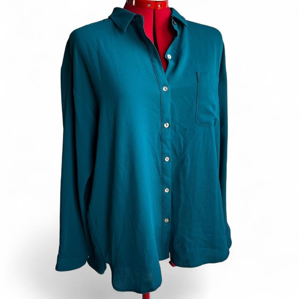 J Jill teal button down shirt with pocket detail. size large